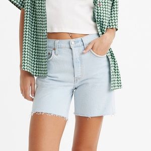 Levi’s 501 mid thigh shorts size 24
